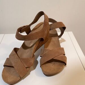 Bjorndal Women's Darcy Sadie Suede Tan Sandals Size 11